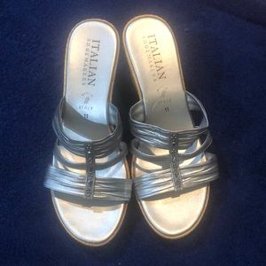 Silver/tan wedge
